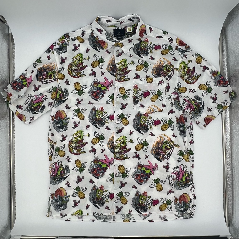 H & M SpongeBob Relaxed Fit Button Up Short Sleeve Hawaiian Shirt White Multi M